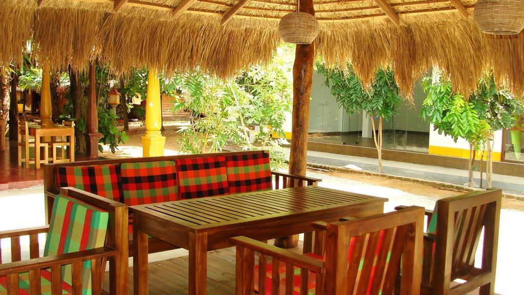 Rupa's Hotel Arugam Bay Bagian luar foto