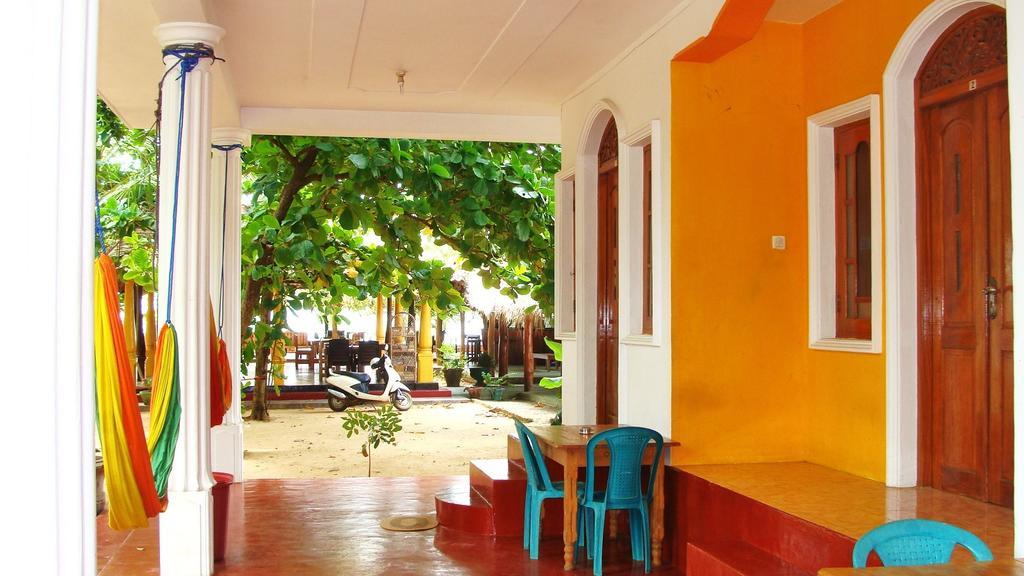 Rupa's Hotel Arugam Bay Ruang foto
