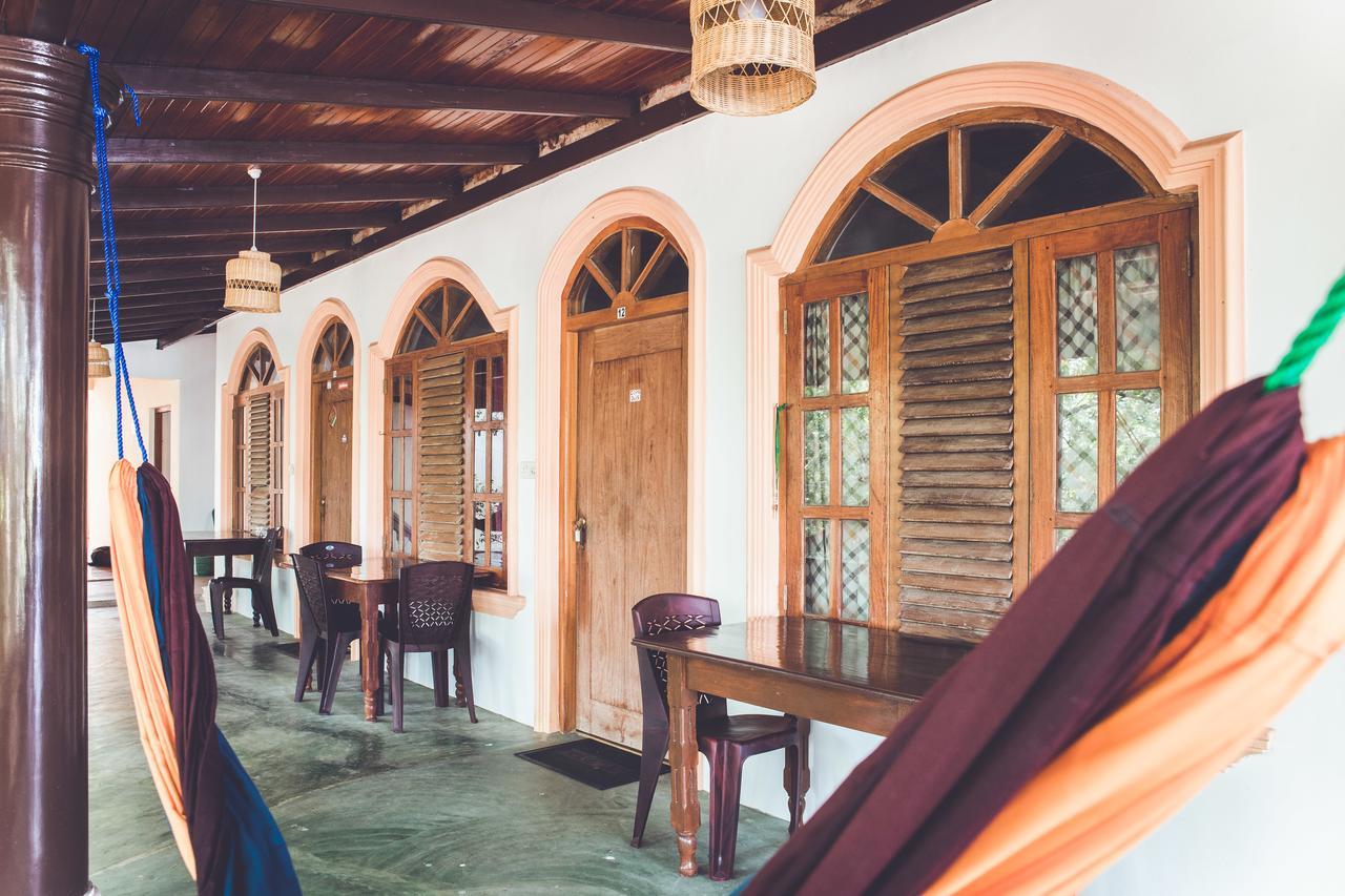 Rupa's Hotel Arugam Bay Bagian luar foto