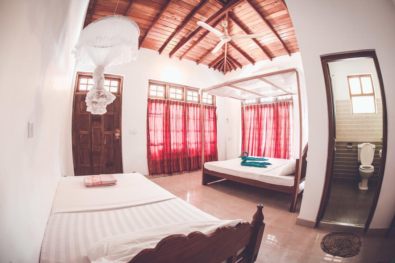 Rupa's Hotel Arugam Bay Bagian luar foto