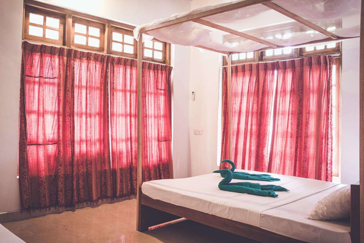 Rupa's Hotel Arugam Bay Bagian luar foto