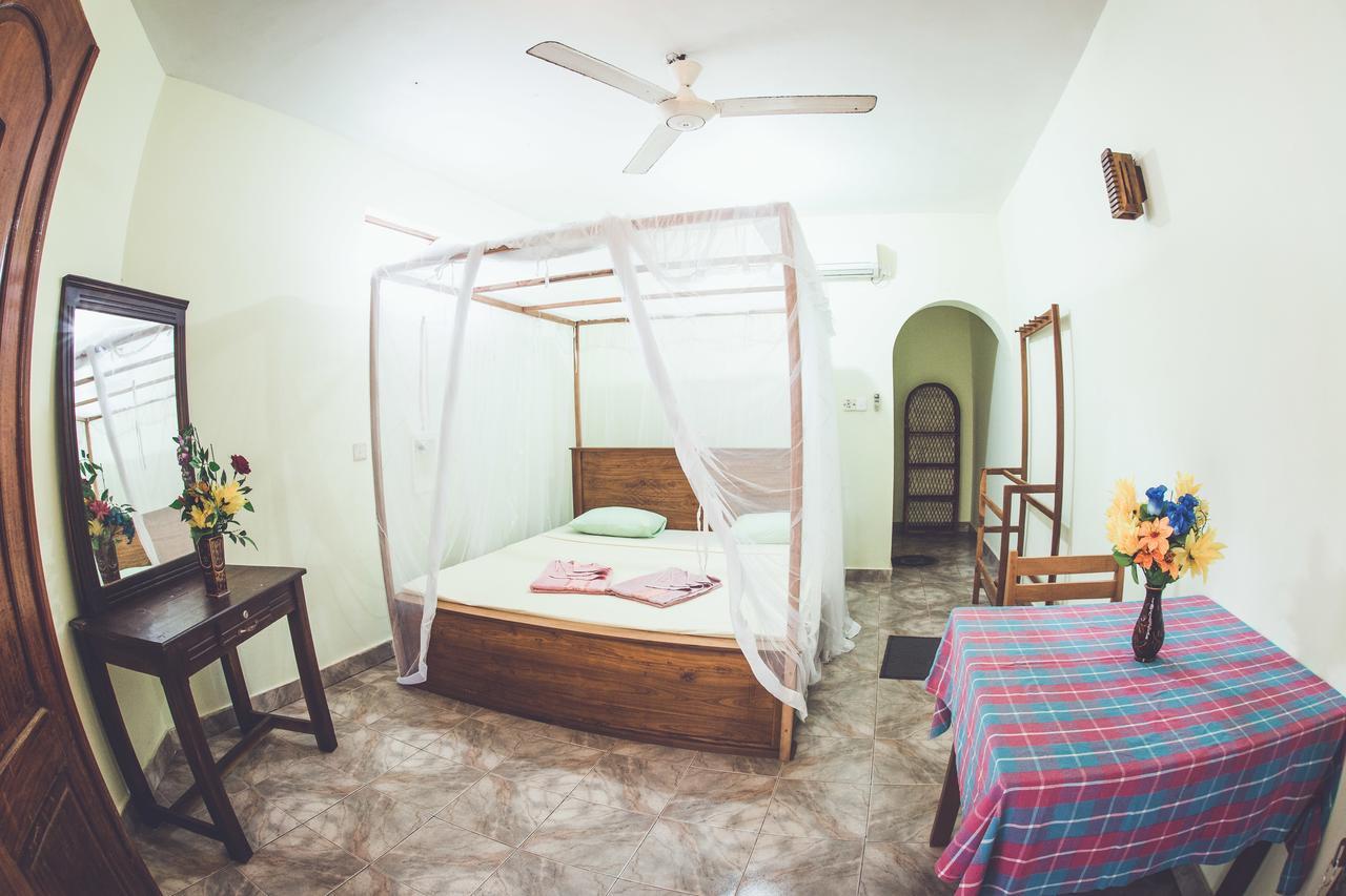 Rupa's Hotel Arugam Bay Bagian luar foto